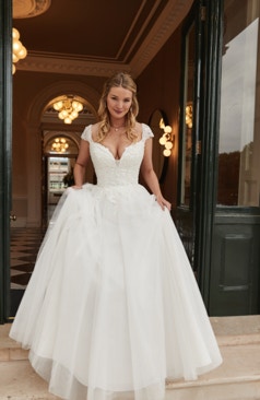 51398 Ein bezauberndes Brautkleid im A-Linien-Stil